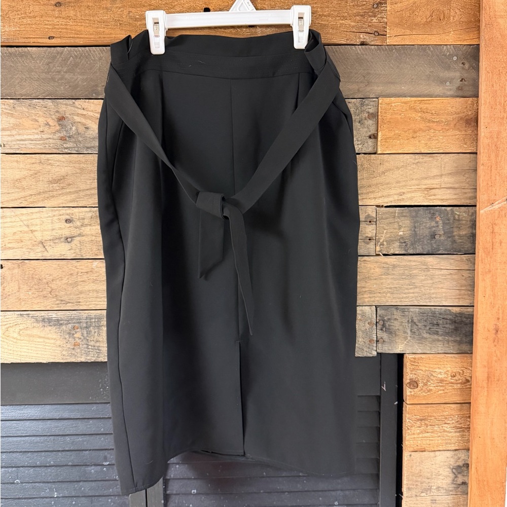 White House Black Market Black Pencil Skirt